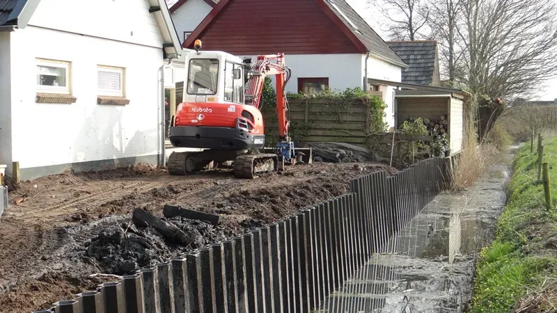 Damwand langs de Maas — Maasdriel 2024