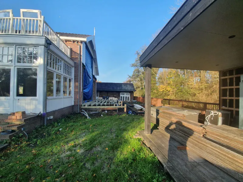 Douglas overkapping met sedumdak in Rossum